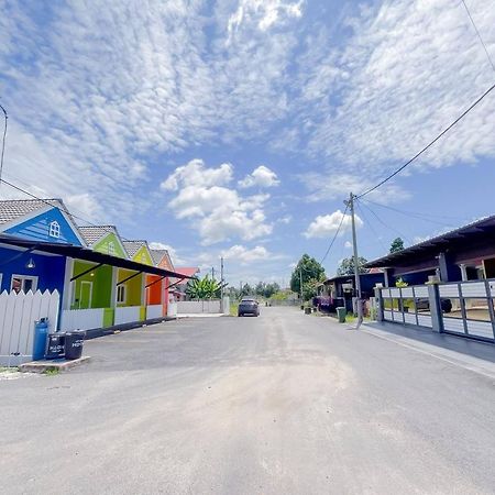 Auranad Tinyhouse Bandar Tanah Merah Wifi Netflix Eksteriør bilde