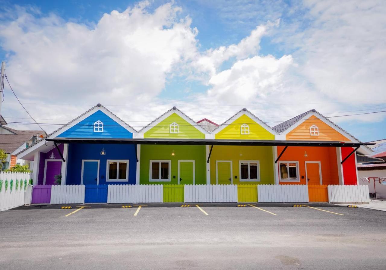 Auranad Tinyhouse Bandar Tanah Merah Wifi Netflix Eksteriør bilde