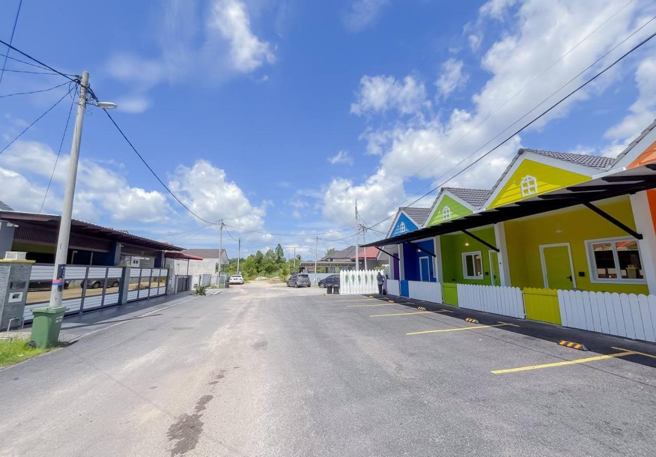 Auranad Tinyhouse Bandar Tanah Merah Wifi Netflix Eksteriør bilde