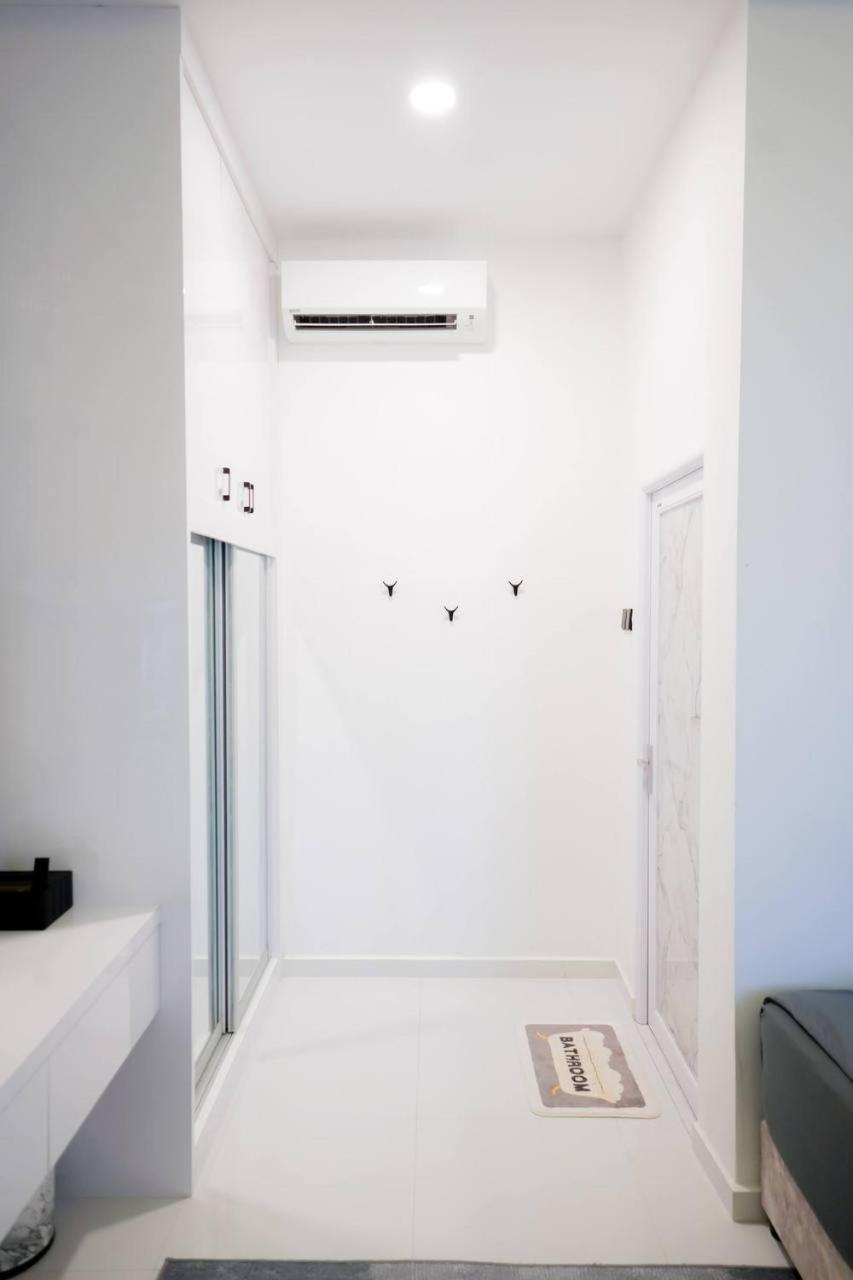 Auranad Tinyhouse Bandar Tanah Merah Wifi Netflix Eksteriør bilde