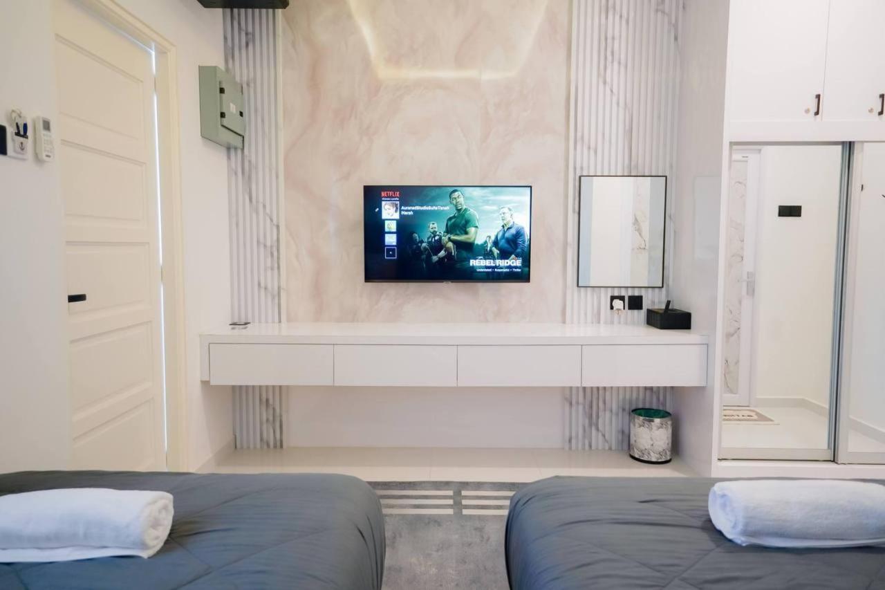 Auranad Tinyhouse Bandar Tanah Merah Wifi Netflix Eksteriør bilde