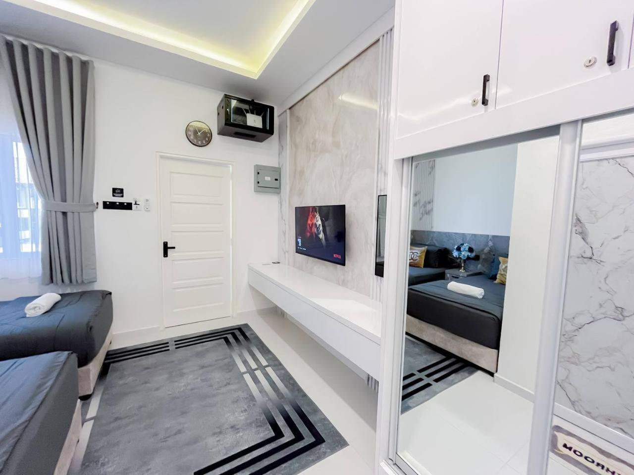 Auranad Tinyhouse Bandar Tanah Merah Wifi Netflix Eksteriør bilde
